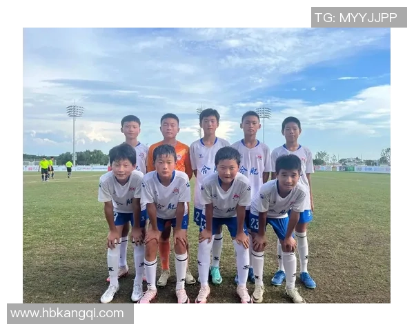 深圳足球队创历史新高展现足球耐力实力引领行业风潮 深圳足球队创历史新高展现足球耐力实力引领行业风潮